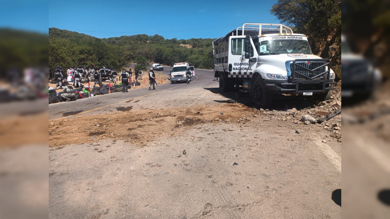 Camión de la Guardia Nacional sufre accidente, en Sonora; hospitalizan a 24 elementos