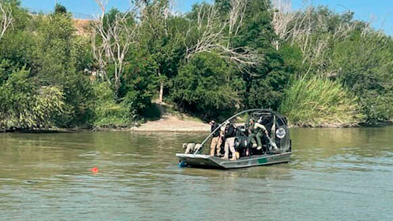 Rescatan del río Bravo a mujer que se ahogaba, en Laredo