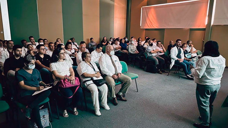 Capacita Salud Michoacán a personal médico para revertir índices de muerte materna 