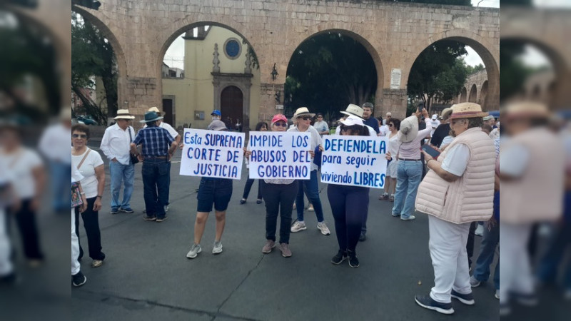 Se registra marcha en defensa de la SCJN en Morelia; hay poca asistencia y aseguran no ser acarreados   