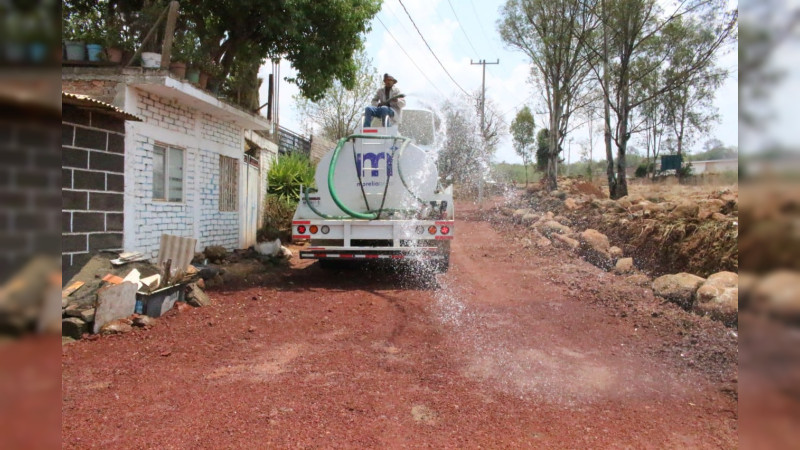  Gobierno de Morelia rehabilita 300 km de caminos rurales