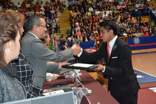 Con conocimientos no hay desempleo: Jaime Espino Valencia - Foto 0 