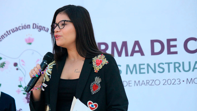 Seimujer, comprometida en garantizar Menstruación Digna a estudiantes en Michoacán