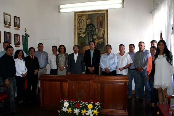 Universidad Michoacana y municipio de Hidalgo firman acuerdo a favor de la educación y la sociedad - Foto 1 