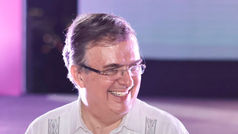 Ebrard busca impulsar fabricación de autos eléctricos en México 