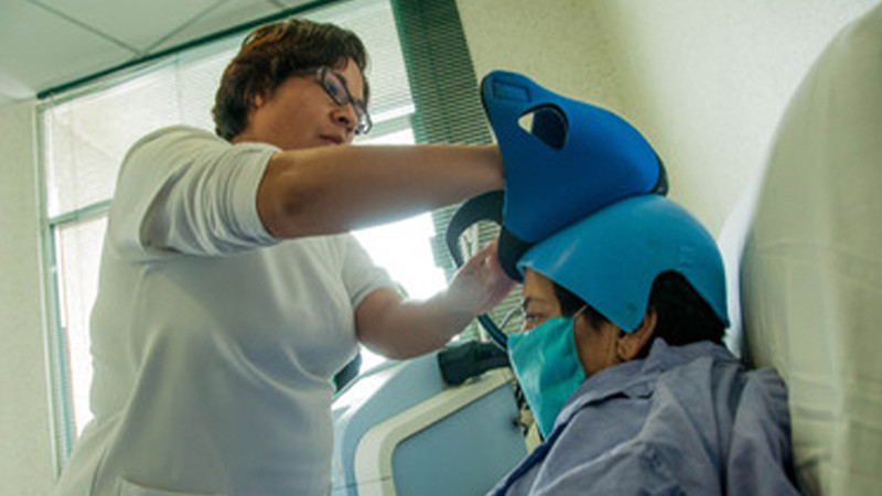 Ofrece Salud Michoacán tratamiento gratuito a mujeres con cáncer