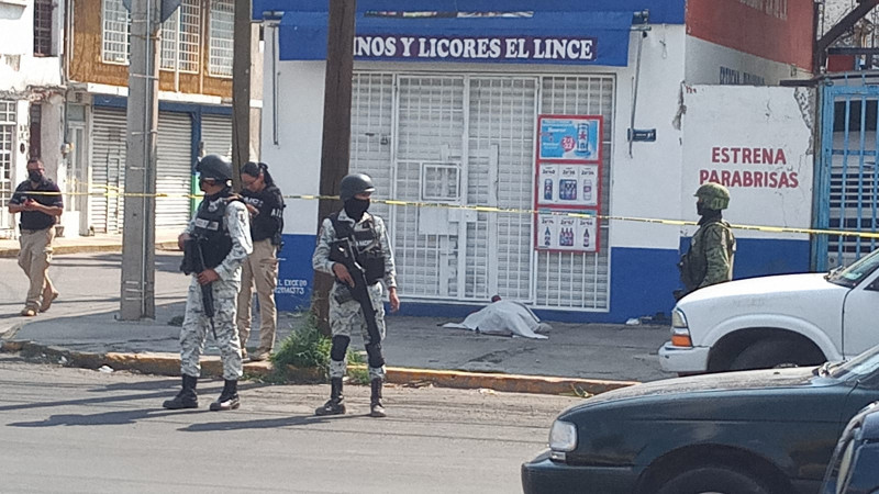 Sujetos armados a borde de una motocicleta asesinan a panadero, en Celaya