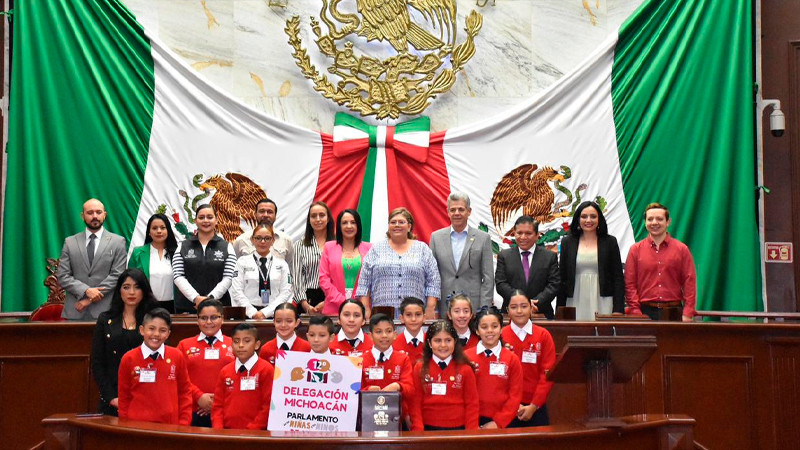 Niñas y niños parlamentarios engrandecen el buen nombre de Michoacán: 75 Legislatura