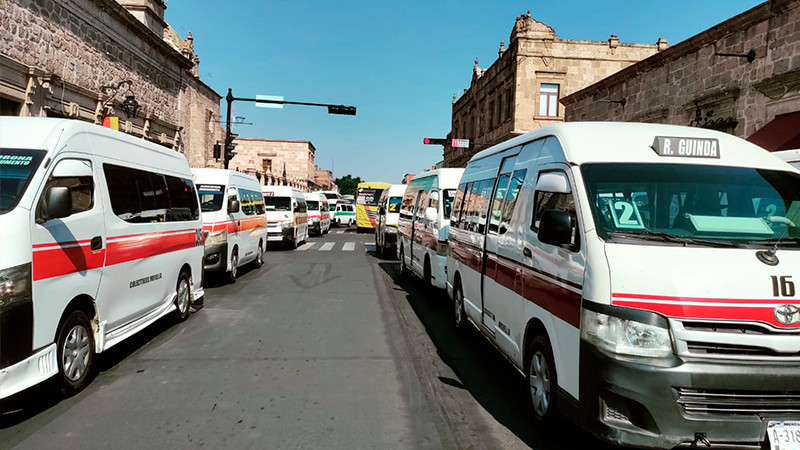 Por manifestación de transportistas en Morelia, ciudadanos se quedan sin transporte público  
