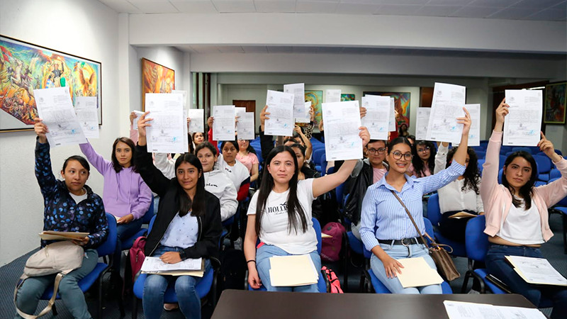 SEE Michoacán ha asignado 2 mil 400 plazas docentes en Michoacán