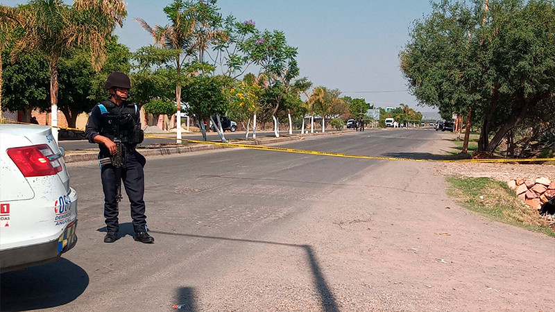 Sujetos armados emboscan a policías estatales en Juventino Rosas, Guanajuato; uno falleció