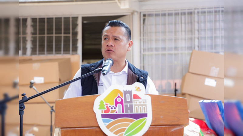 Educación pública, eje de la trasformación en Michoacán: Torres Piña