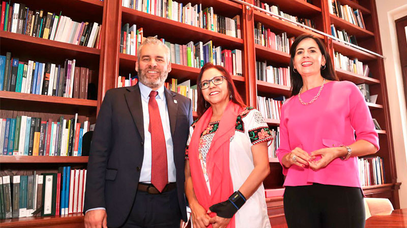 Bedolla se reúne con titular de SEP para reforzar acciones a favor del magisterio y la educación  