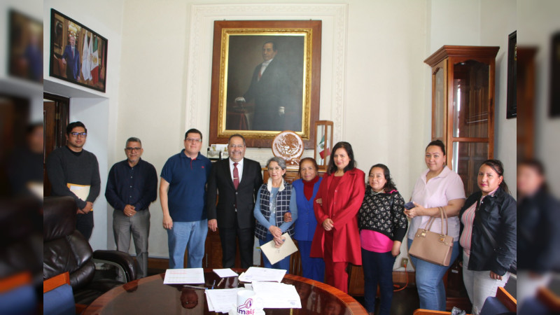 José Luis Téllez Marín se reúne con directivos y padres de familia de la escuela Vicente Guerrero 