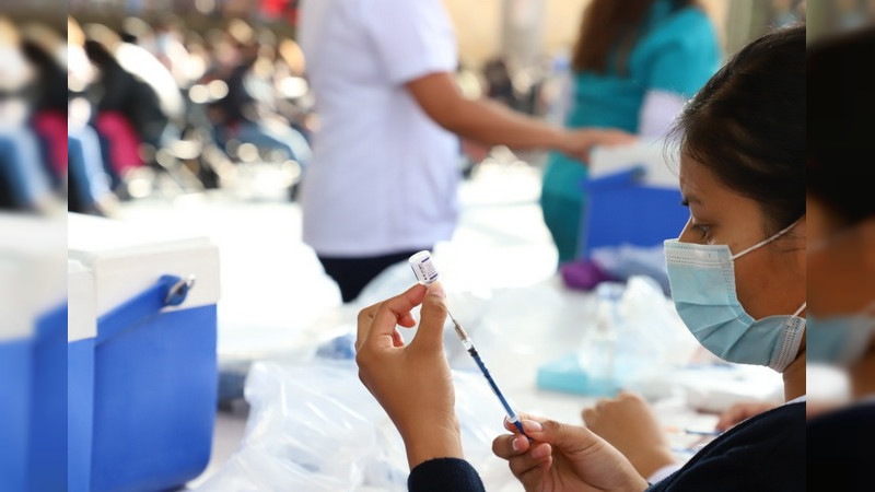 Mantiene SALUD Michoacán vacunación COVID-19 en 11 municipios de Michoacán 