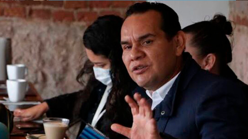 Alcaldes piden a Fiscalía no dar carpetazo a denuncias contra exauditor de Michoacán  