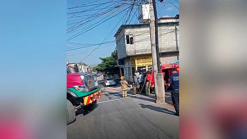 Fuga en pipa repartidora de gas LP intoxica a 5 personas en Tuxtla Gutiérrez, Chiapas