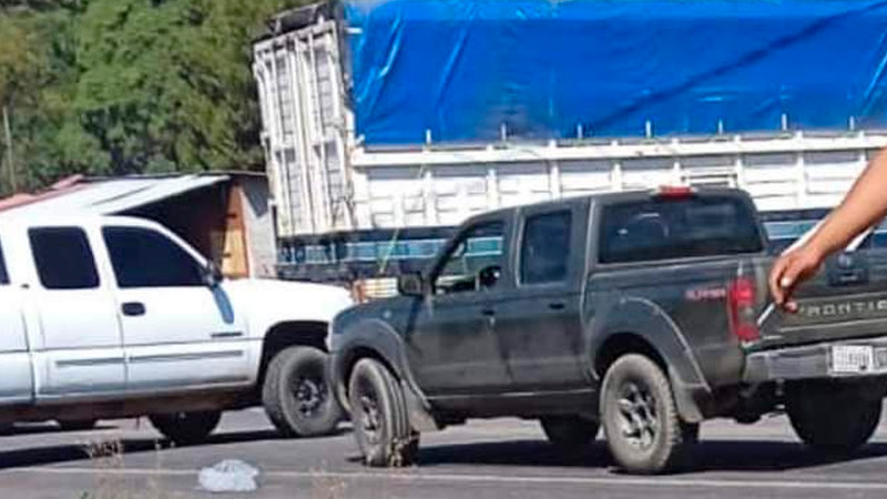 Fuerzas de seguridad toman el control y liberan vialidades en Peribán-Los Reyes 