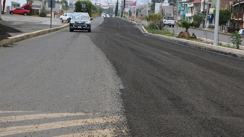 José Luis Téllez Marín, supervisa los últimos trabajos de la Rehabilitación de la Av. Morelos