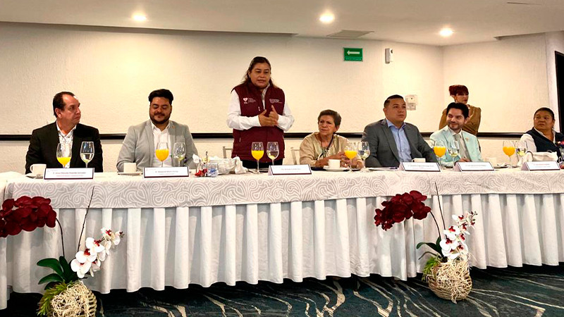 Va Salud Michoacán por acreditación de 12 unidades médicas