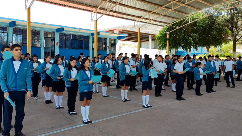 Promueve Cobaem la lectura colectiva en voz alta, en Michoacán 
