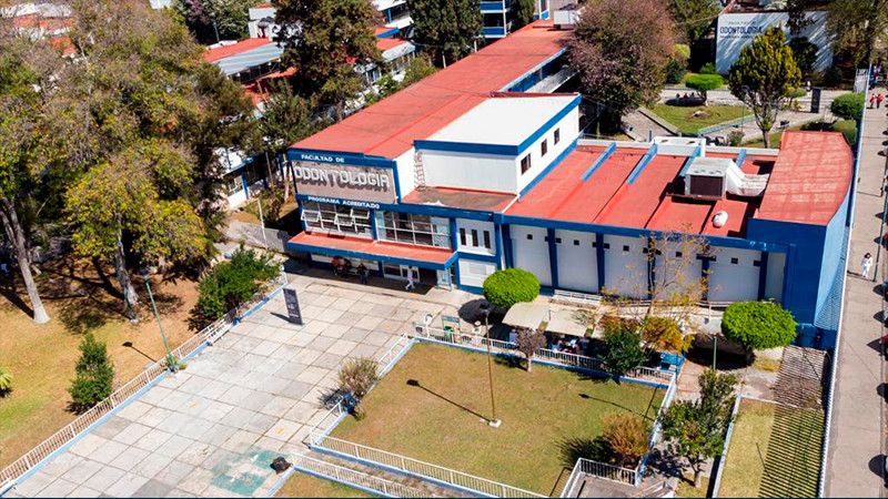 Egresados y egresadas de UMSNH recibirán el Premio Ceneval al Desempeño de Excelencia-EGEL