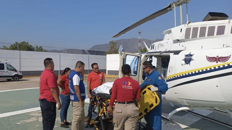 Desde Huetamo, SSP traslada vía aérea a embarazada grave al Hospital de la Mujer 