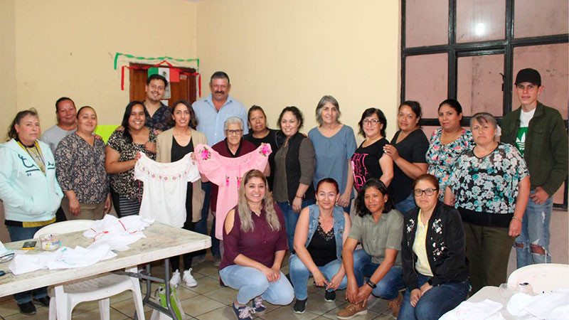 Rescatan IAM y Tlazazalca técnica artesanal en textil de panalito