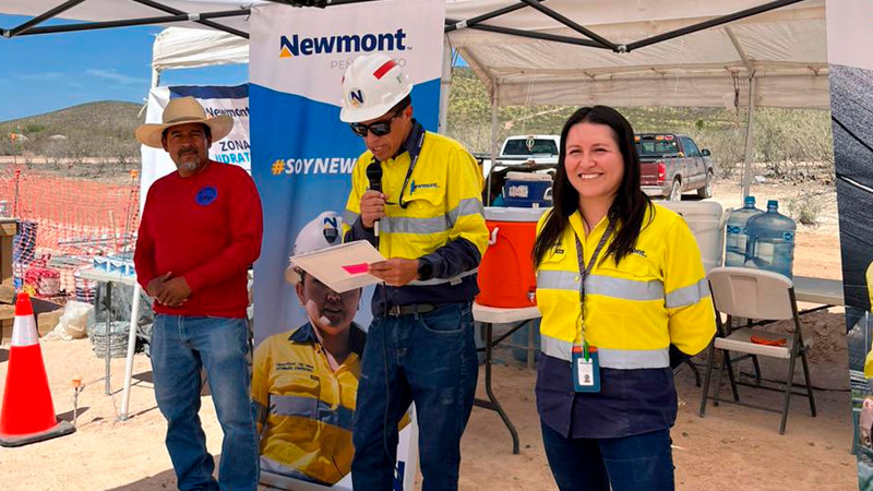 Más de dos mil trabajadores alistan huelga en principal mina de oro en México 