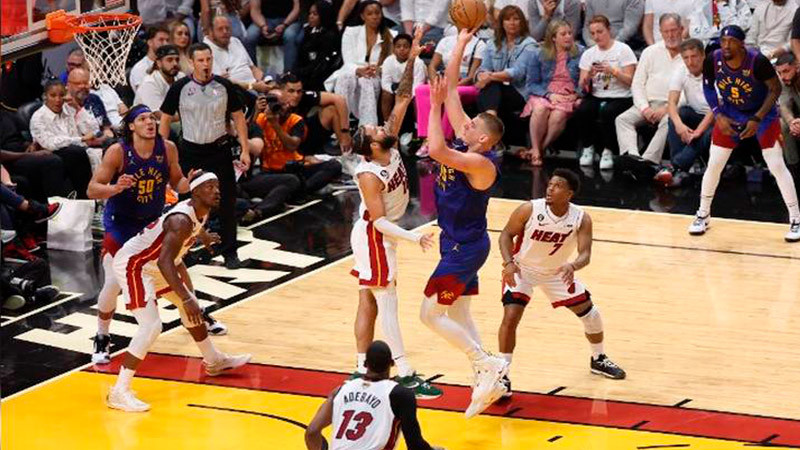 Nuggets recuperan la ventaja en las Finales de la NBA 