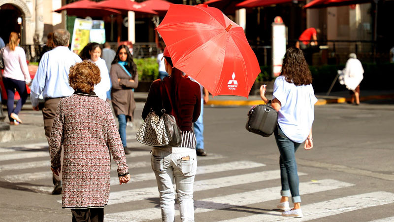 Van cinco muertos por altas temperaturas en México; hay también 389 casos asociados 