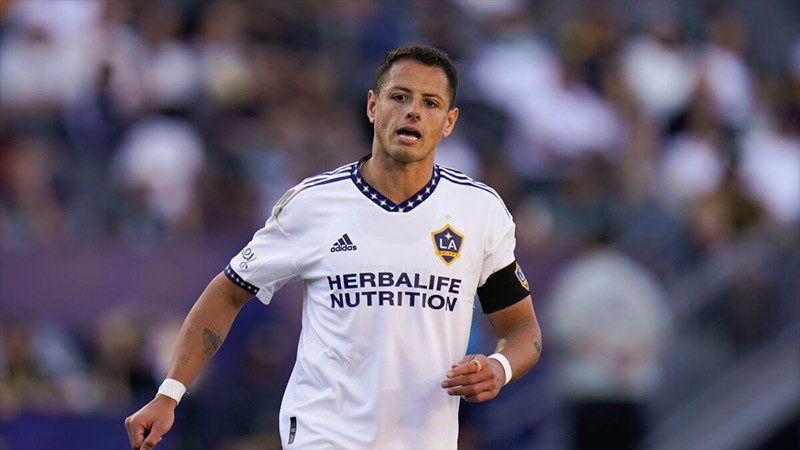 LA Galaxy confirma baja de ‘Chicharito’ hasta 2024 por lesión 