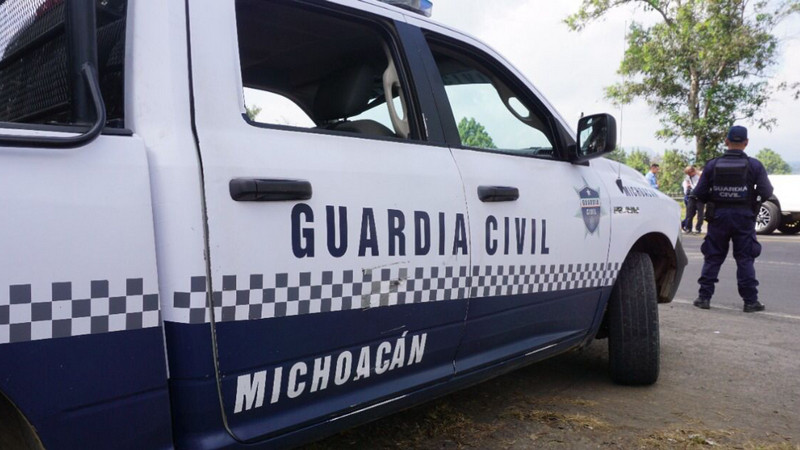 Guardia Civil asegura 48 envoltorios con droga y detiene a 5 personas en Michoacán 