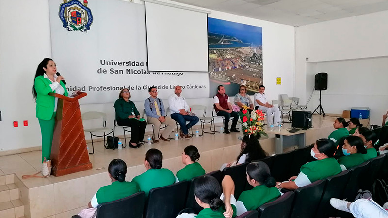 Fortalece Conalep formación de estudiantes de Enfermería General