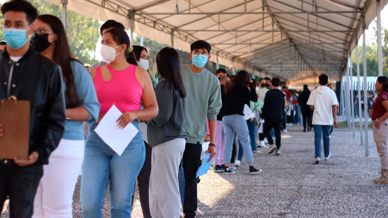 Lápiz, goma suave y calculadora básica, artículos permitidos para el examen de ingreso a la UMSNH 