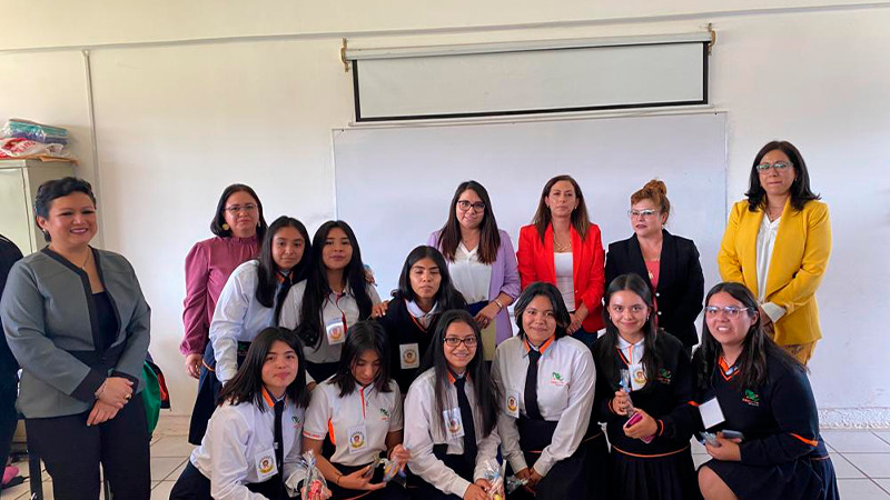 Cecytem refuerza competencias profesionales de sus estudiantes 