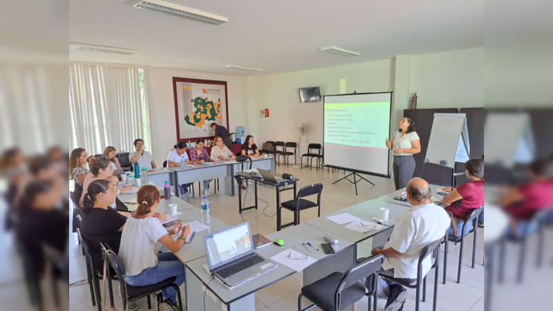 Capacitan Sedeco e Icatmi a sector papelero en gestión integral de negocios