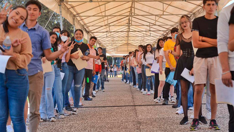 Futuros profesionistas del área Económico Administrativas presentarán examen de ingreso a la UMSNH