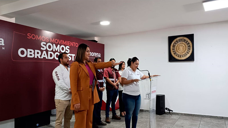 Mónica Valdez deja el PRD para unirse a Morena 