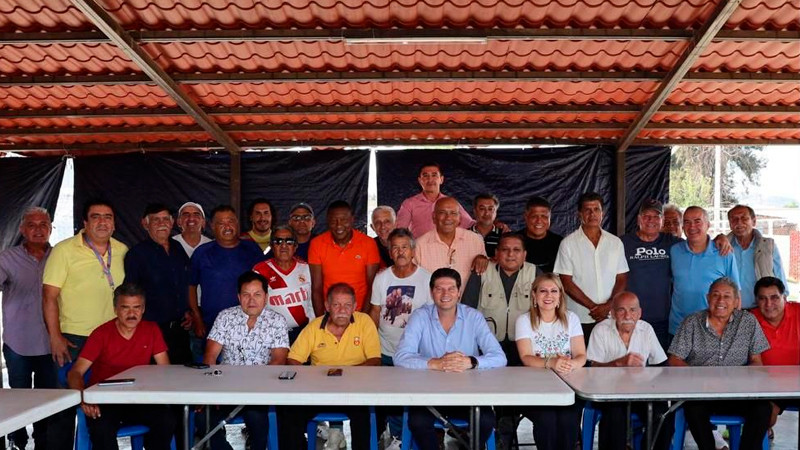  Alfonso Martínez trabaja en la recuperación y creación de centros deportivos 