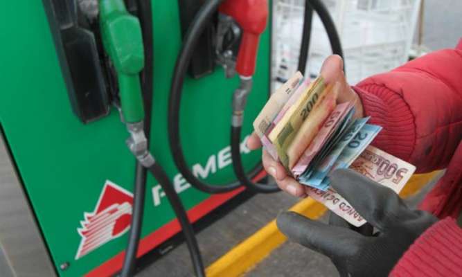 Gasolinazo impactó sobre la inflación en el mes de julio: INEGI 
