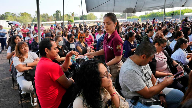 Queremos hacer equipo con los padres y las madres de las y los estudiantes nicolaitas: Rectora