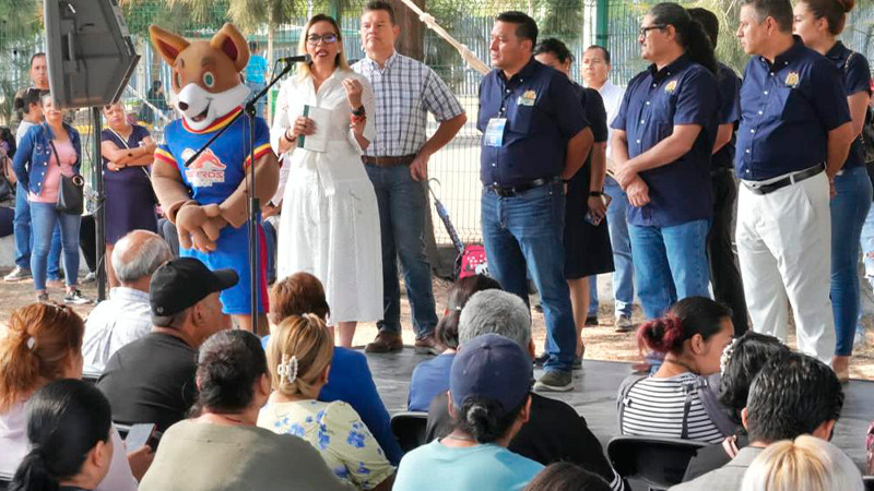 Queremos hacer equipo con los padres y las madres de las y los estudiantes nicolaitas: Rectora