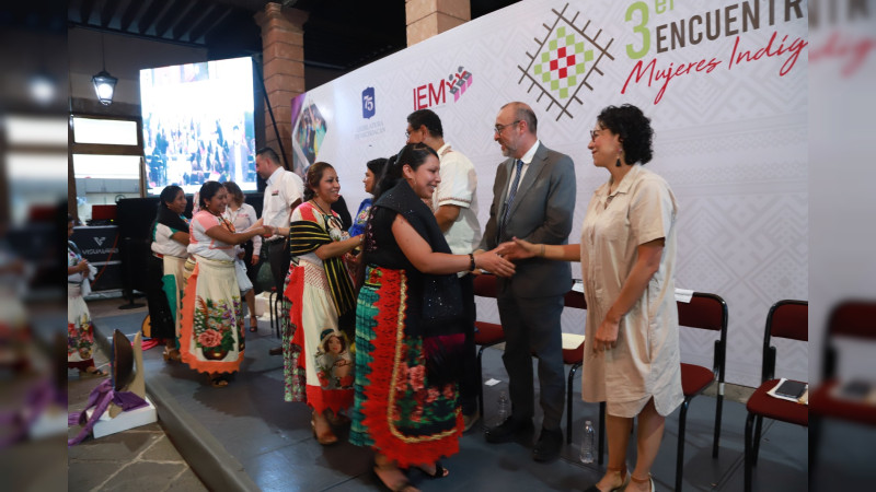 Inaugura el IEM tercer encuentro de mujeres indígenas en Michoacán