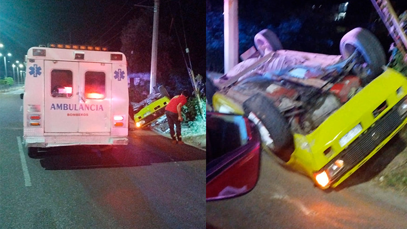 Hallan vehículo volcado en Zitácuaro, Michoacán; los ocupantes abandonaron el auto 