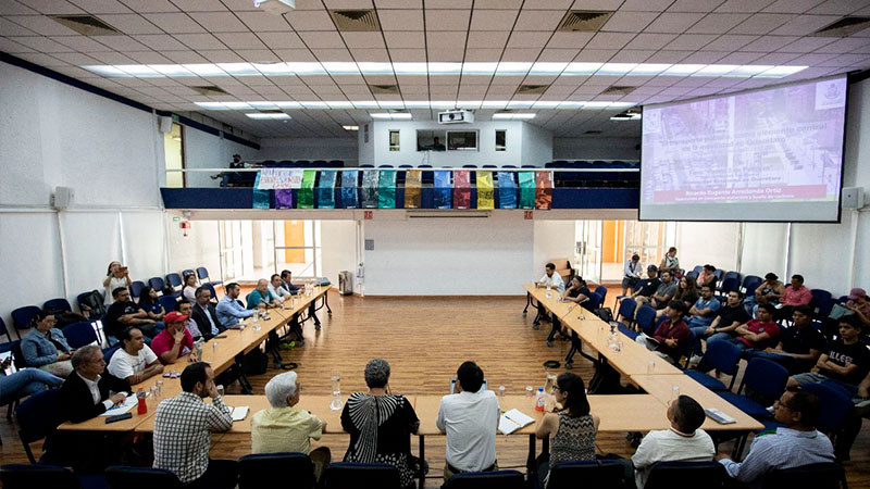 UAQ realiza foro sobre construcción de Paseo 5 de Febrero 