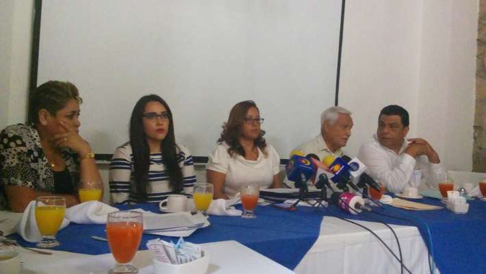 Por acoso, violencia y discriminación contra trabajadoras, piden destitución del director y administradora del HAE ISSSTE de Morelia - Foto 0 