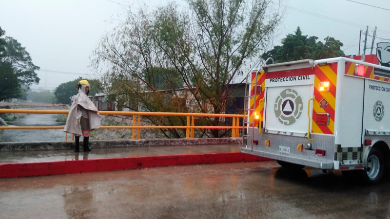 Fuertes lluvias inundan viviendas y dañan el suministro eléctrico en Tuxtla Gutiérrez, Chiapas 