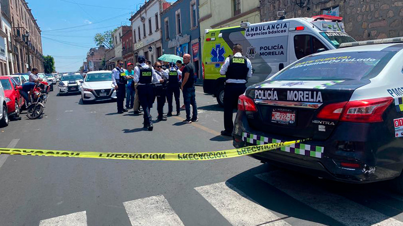 Motociclista resulta herido en accidente vial sobre la calle Cuautla en Morelia 