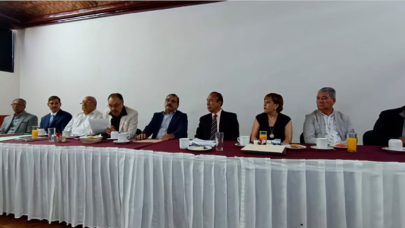 Escuelas en Michoacán, cerradas por falta de docentes, denuncian supervisores de la SEE 